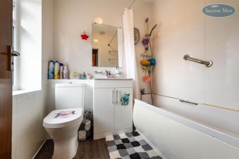 10 Raisen Hall Place - bathroom 2729.jpg