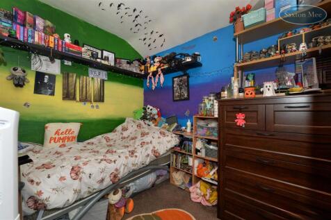 10 Raisen Hall Place - bedroom 3 2706.jpg