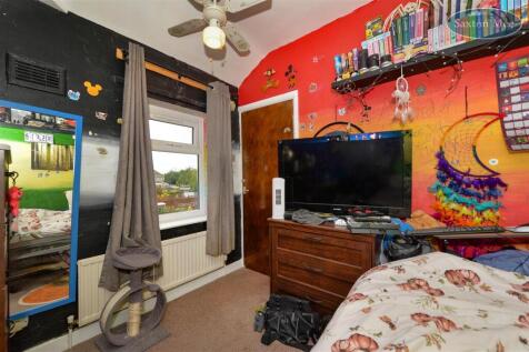 10 Raisen Hall Place - bedroom 3 2713.jpg