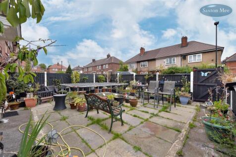 10 Raisen Hall Place - garden 2568.jpg