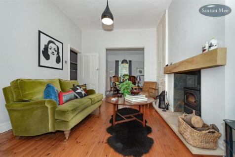Middlewood Rd - lounge 9612.jpg
