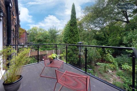 Middlewood Rd - balcony 9615.jpg