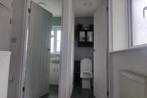 Bathroom &amp; Sep WC