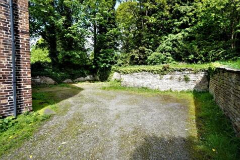 Car Parking &amp; Garden Area
