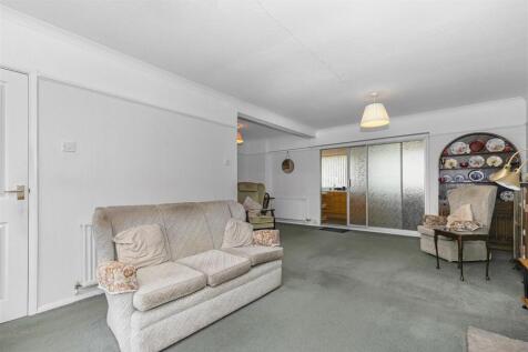 new lounge 3.jpg