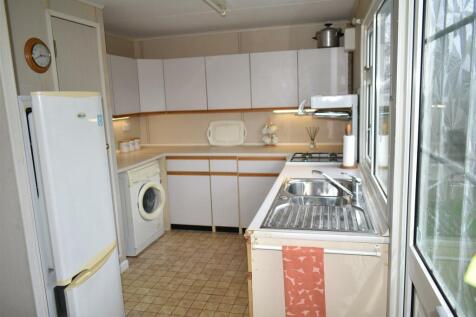 62 Greenacres Kit.JPG