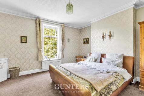 126 Boothroyden Road (16).jpg