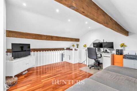 Master Suite Lounge