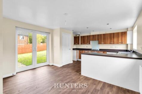 Martindale Crescent (7).jpg