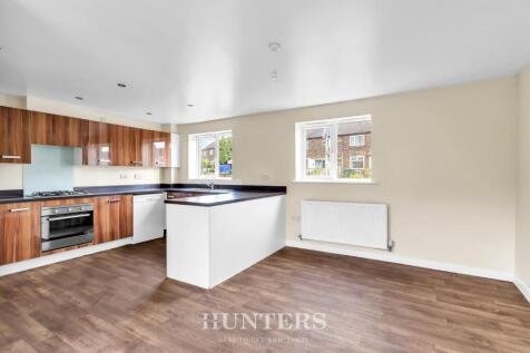 Martindale Crescent (6).jpg