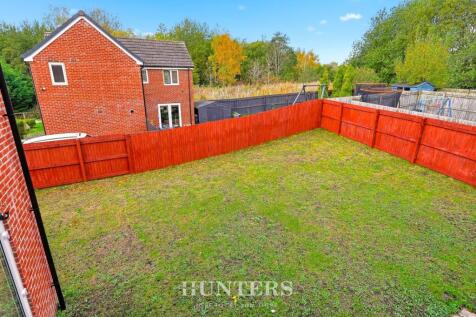 Martindale Crescent (21).jpg