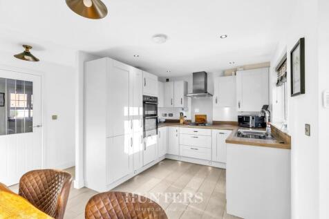 Kirkfell Drive (25).jpg