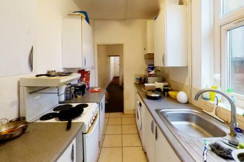 311-Clarendon-Park-Road-Kitchen.jpg