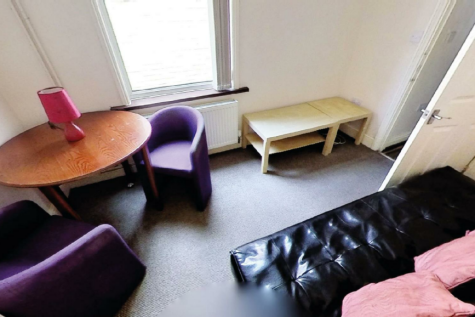 251 CLARENDON PARK RD-04.png