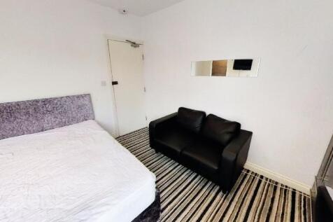 111A QUEENS ROAD FLAT 7-03.jpg