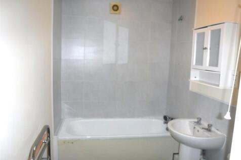Bathroom.JPG