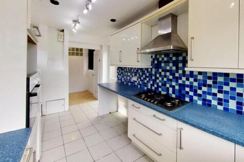 32-Deancourt-Road-Kitchen.jpg