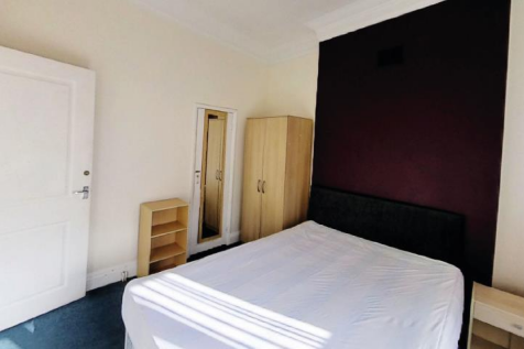 16 LYTTON ROAD-10.png