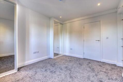 thumbnail High Street (5)_1-min.jpg