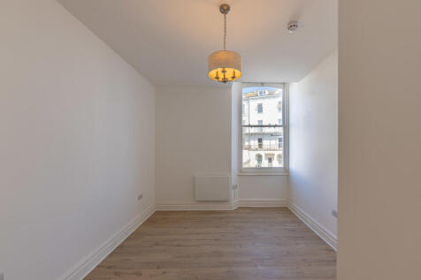 Flat 7 13-14-2