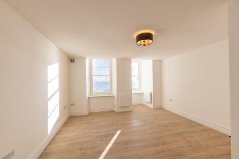 Flat 1 13-14-4