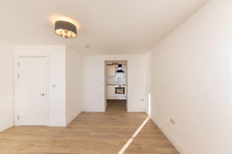 Flat 1 13-14-6