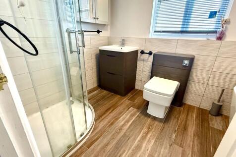 En-Suite (View 2)