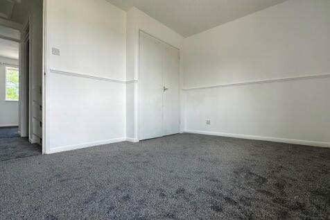 Master Bedroom Vi...
