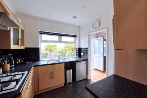Kitchen (View 2)