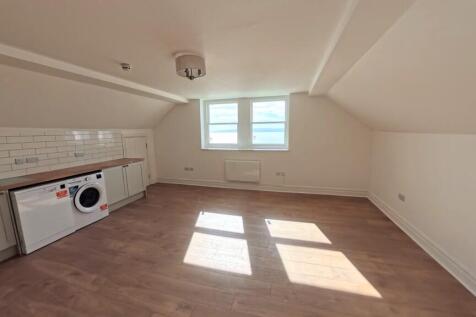 Lounge/Kitchen