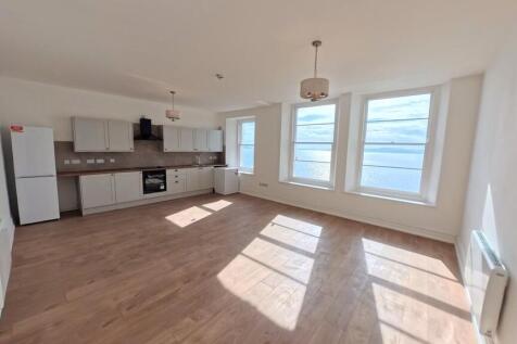 Lounge/Kitchen