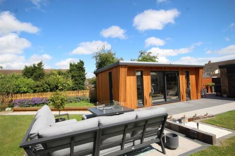Garden/Entertaining Room