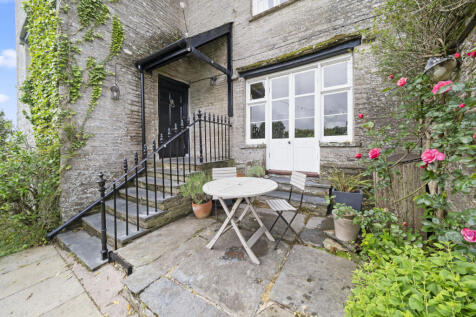 Garden / Entrance