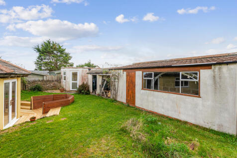 A05 - 4 Greenbanks, slapton - 251028