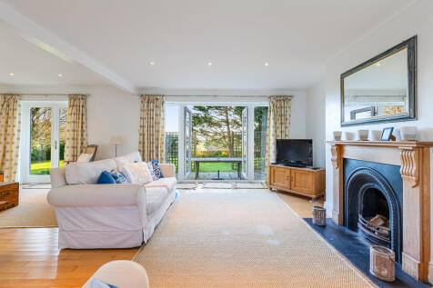 A11 - Homefield House, Thurlestone - 251120