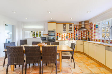 A14 - Homefield House, Thurlestone - 251120