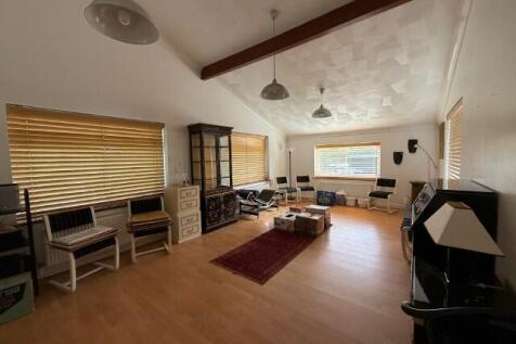 Lounge  Small  T202504161204.jpg