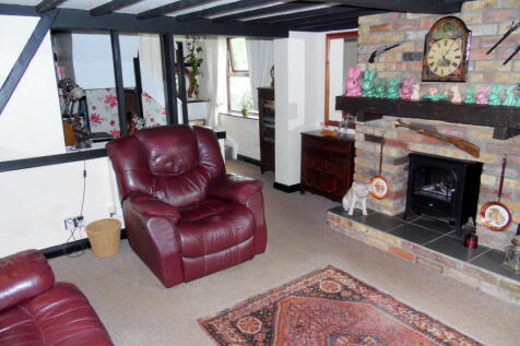 LOUNGE  4  T202505191646.jpg