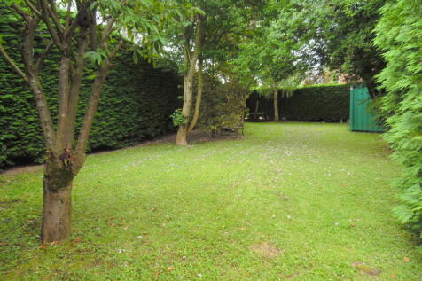 FRONT GARDEN  3  T202505191646.jpg