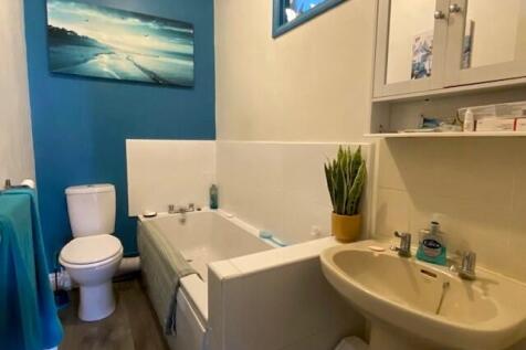 Bathroom T202504111423.jpg