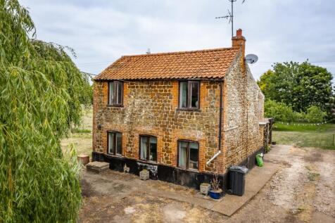 Church Farm Cottage-23 T202505231135.jpg