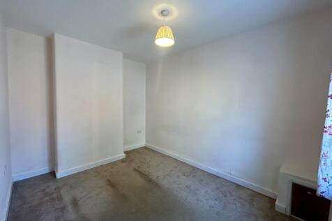 3  Medium  T202507031727.jpg