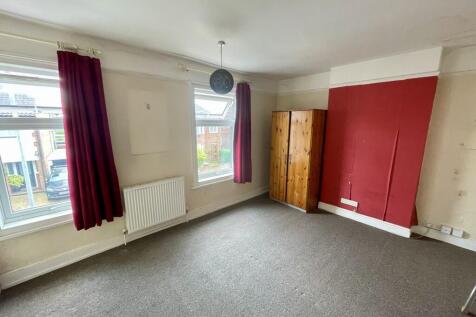 4  Medium  T202508131155.jpg
