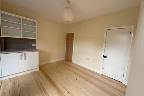 26 Esdelle Street - 250819 - Dining Room - 3 T202508191320.jpeg