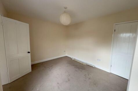 26 Esdelle Street - 250819 - Bedroom Right Side Stairs  - 4 T202508191320.jpeg