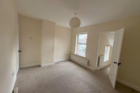 26 Esdelle Street - 250819 - Bedroom Right Side Stairs  - 3 T202508191320.jpeg