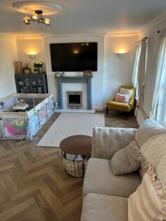 Lounge 2 T202509250949.jpg