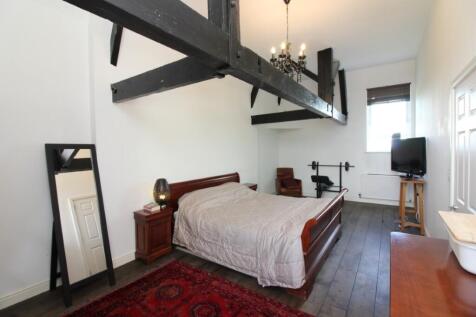 Top Bedroom  Medium  T202509291201.jpg