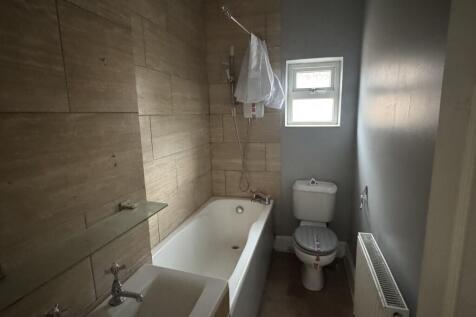 8  Medium  T202510282240.jpg