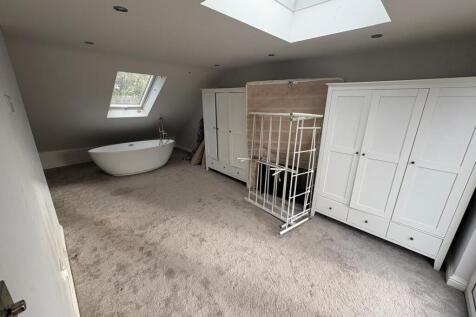 WhatsApp Image 2025-10-24 At 16.22.48 68125171 T202510271142.jpg